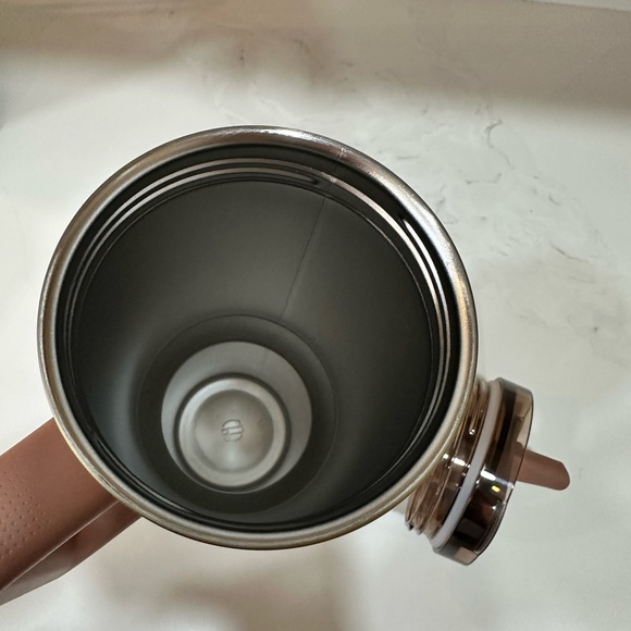 40oz Stanley Mocha Latte with Gold Logo - Picture 4 of 5